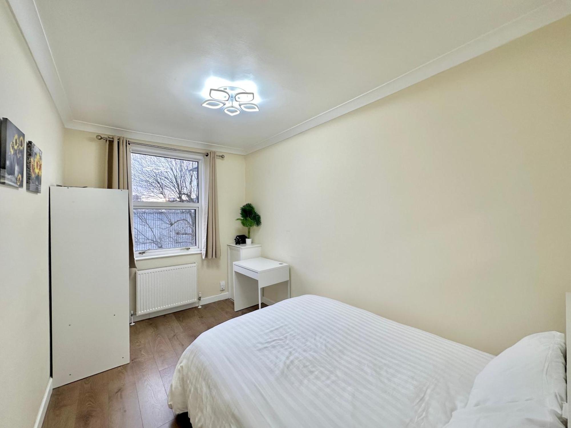 The Euston Guest House-64 London Bagian luar foto