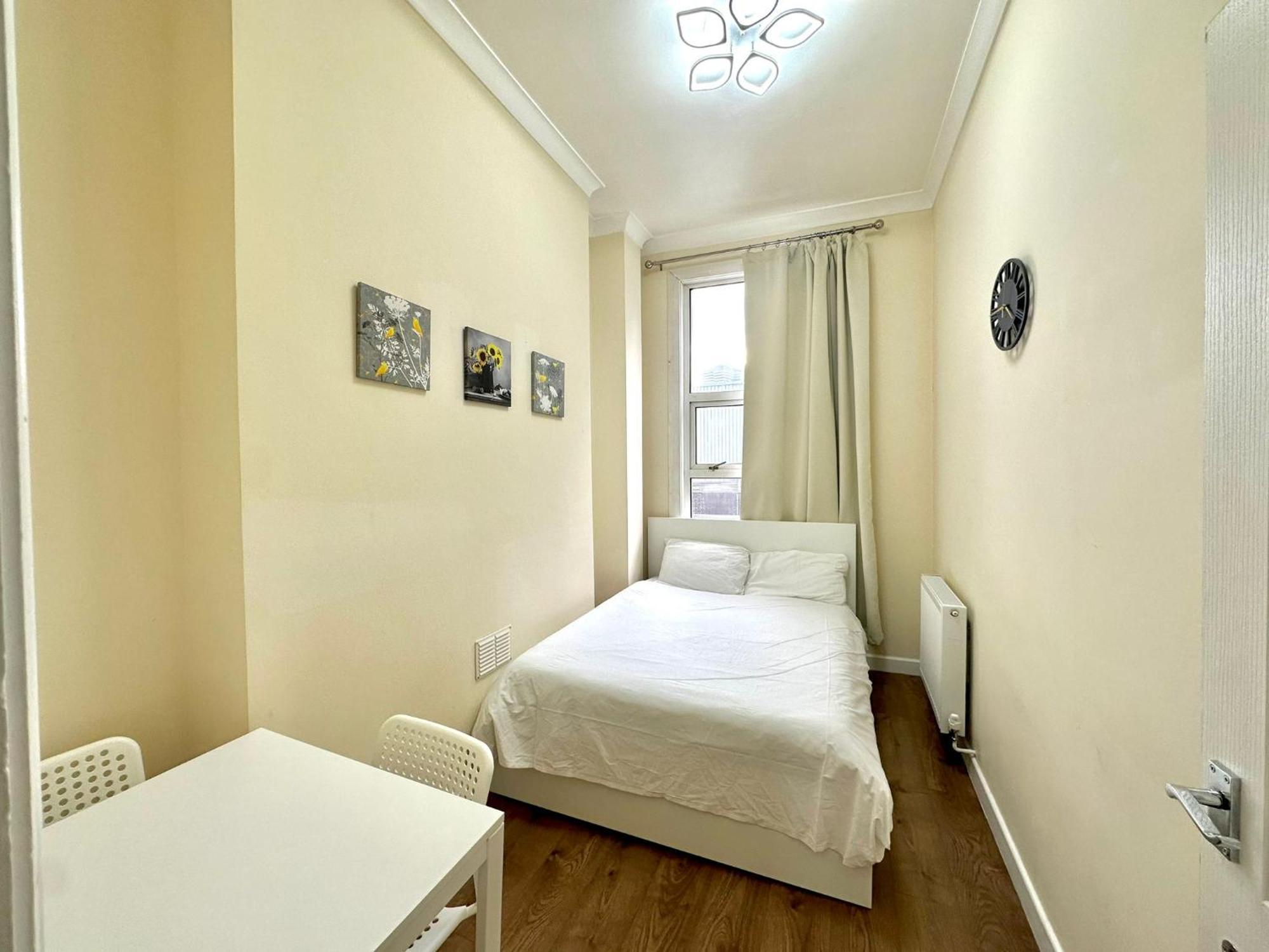 The Euston Guest House-64 London Bagian luar foto